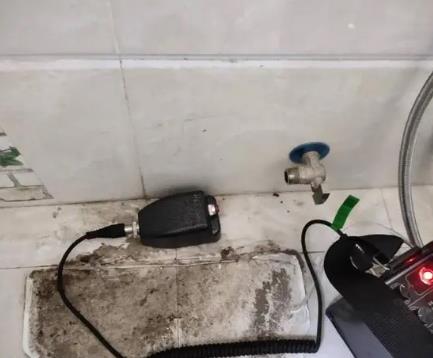 化州屋顶漏水维修公司分享下卫生间漏水的危害及解决方法